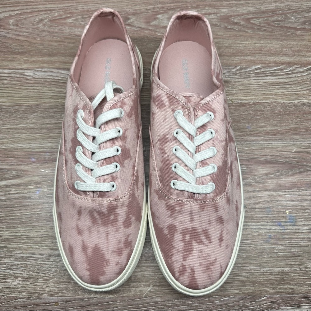Womens Old Navy Blush Tie Dye Sneakers - Size 10
